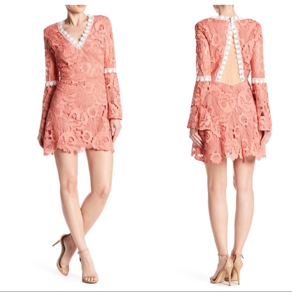 Alexia Admor Dresses & Skirts - Alexia Admor Ruffled Long Sleeve Lace Dress